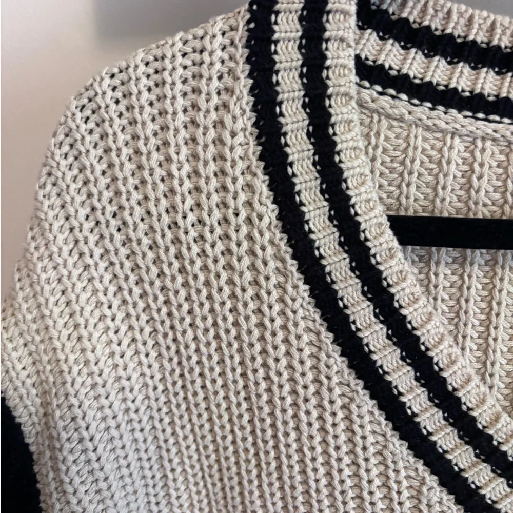 Z SUPPLY Hunter Varsity Chunky Knit Sweater - Beige & Black, size Medium - Picture 5 of 6